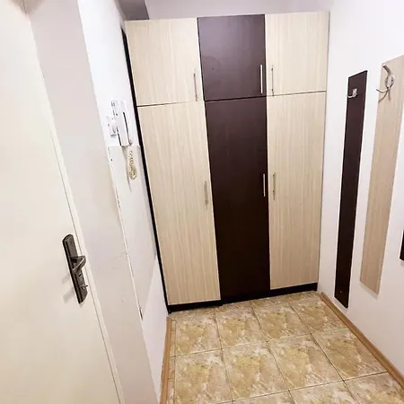 Aleksandra 3 Apartment *