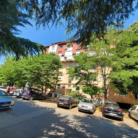 Appartement Aleksandra 3 *