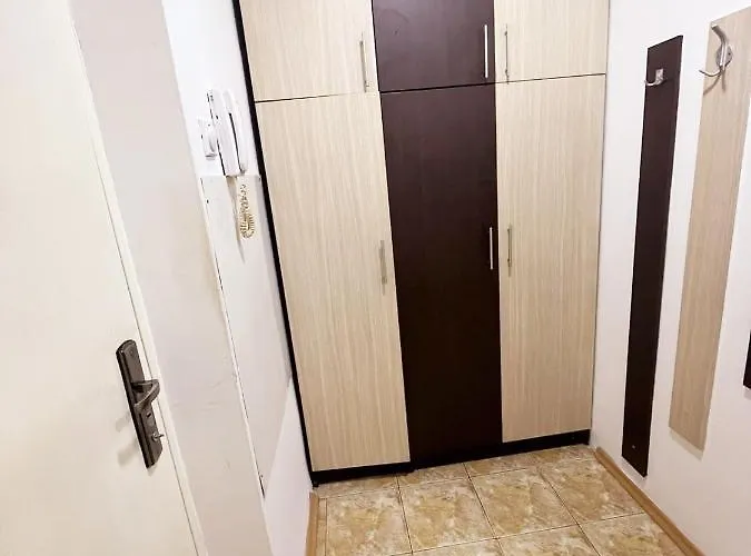 Aleksandra 3 Apartment *